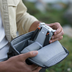 DJI Mini 4 Pro com Controlador RC-N2 – Drone Dobrável com Câmera 4K, Sensor de Obstáculos e Transmissão de Longo Alcance