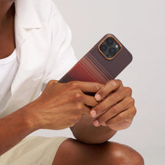 Capa Pitaka MagSafe – iPhone 16 Pro Max