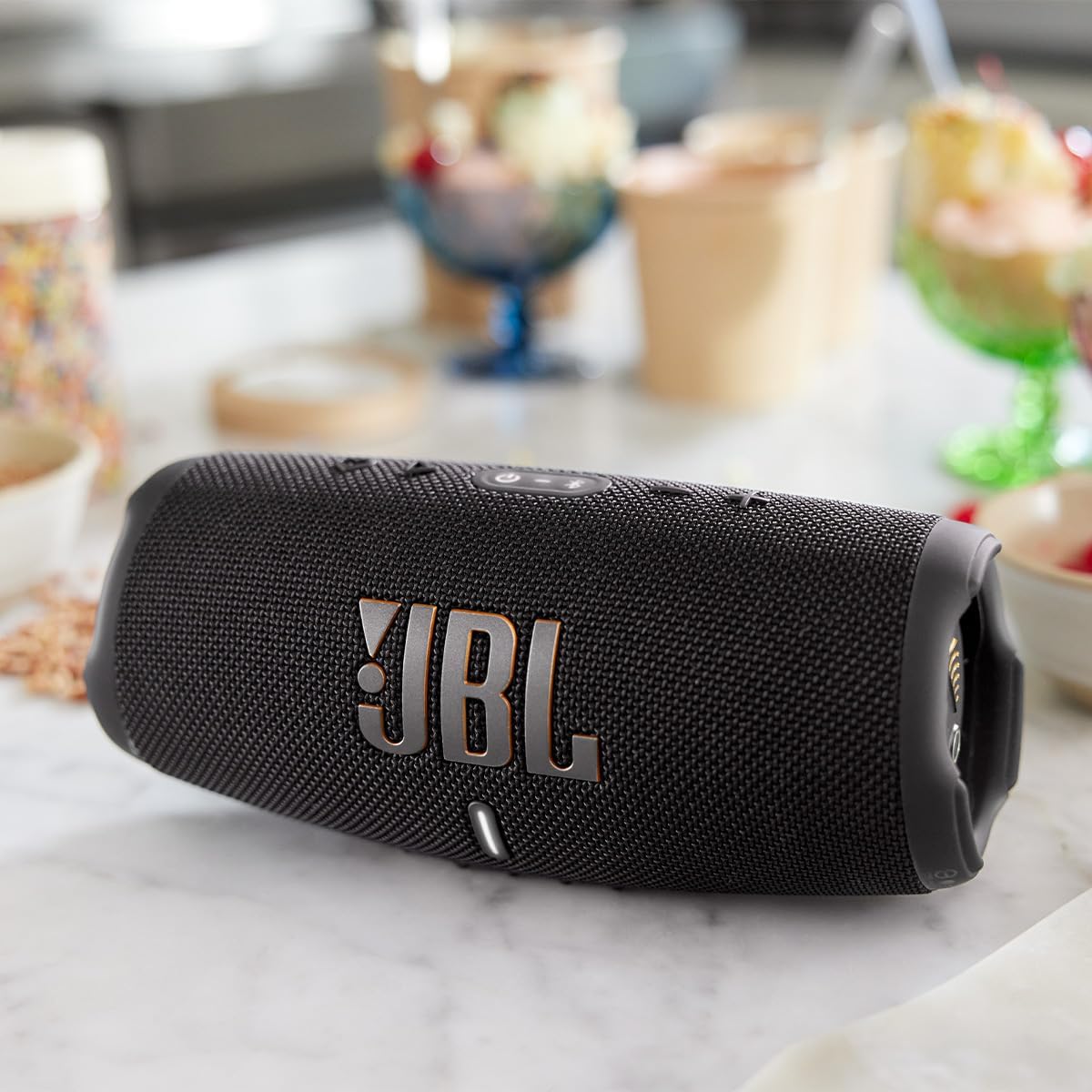 JBL CHARGE 5 - Portable Waterproof (IP67) Bluetooth Speaker with Powerbank USB Charge out, 20 hours playtime, JBL Partyboost (Black)