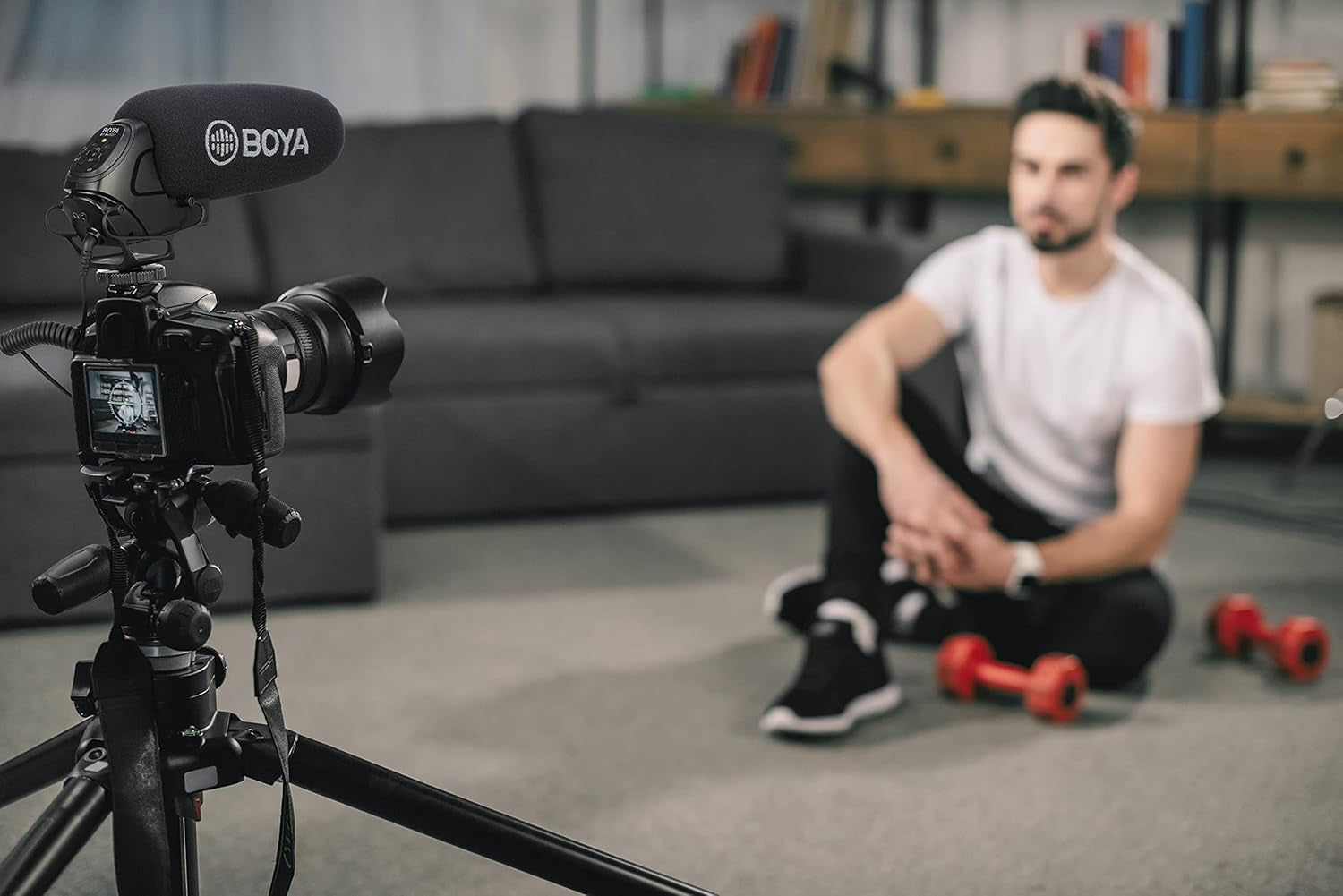 Microfone Shotgun Supercardioide BOYA BY-BM3031 para Câmeras DSLR