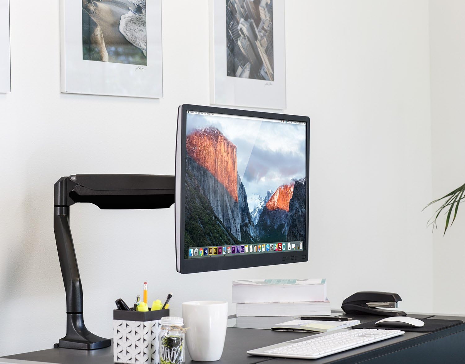 Suporte de Mesa Articulado com Braço para Monitor 17" a 30" (Preto) | Ajuste de Altura e Inclinação, Sistema de Gestão de Cabos Integrado, Fixação por Grampo/Furo e Compatibilidade VESA