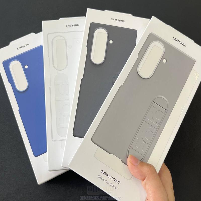 Capa Oficial Samsung Standing Case com Fita para Galaxy Z Fold8 Ultra Silicone Macio com Suporte Integrado e Alça Ergonômica