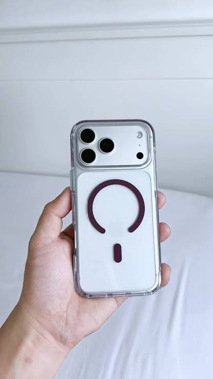 Capa Tadamall Skin Premium MagSafe Anti-Amarelamento TDM-579 para Smartphone Apple iPhone 17 Pro Max / iPhone 18 Pro Max - Transparente e Límpida  Description